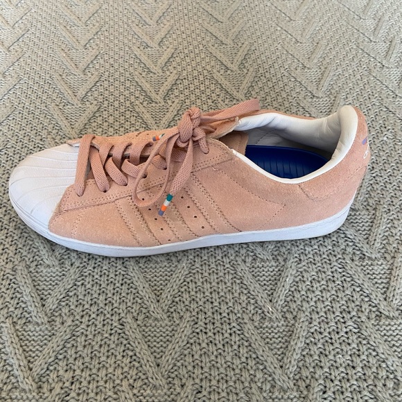 Adidas pink suede leather and rubber sneaker - Picture 2 of 4